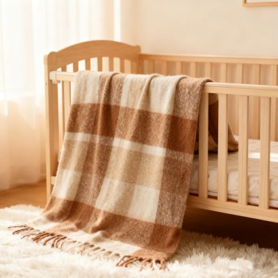 Premium Polyester Throw Blanket - Light Luxury Design for All Seasons, Perfect for Naps, Home Use & Sofa Decoration